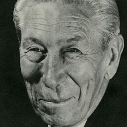 Delos Jewkes 飾演 deep-voiced gnome (voice)