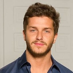 Klebber Toledo 飾演 Miúdo