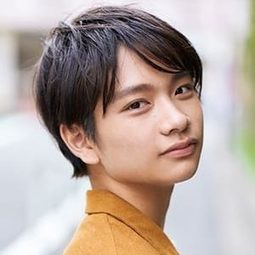 南出淩嘉 - 殺手寓言演員 飾演Young Akira Sato