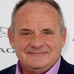 Paul Guilfoyle - 千萬別抬頭演員 飾演General Themes