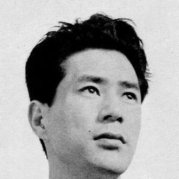 Hiroshi Koizumi 飾演 