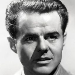 艾莉莎·庫克二世 - 群雄奪寶鷹演員 飾演Wilmer Cook