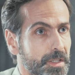 Borys Jaźnicki 飾演 Antek