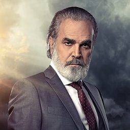 Rafic Ali Ahmad - Out of Life演員 飾演Walid 'Chief'