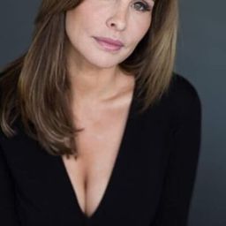 Sophie Gendron 飾演 Anchor