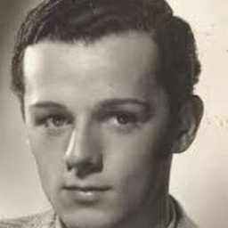 Eugenio Domingo 飾演 Juan