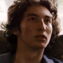 Asa Spurlock 飾演 Ash