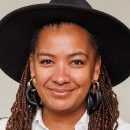 Monika Tuvi 飾演 Marine 2