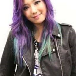 黃晶玲 飾演 Zhen Zhen