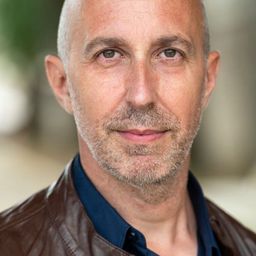 Sylvain Marceaux - 天生撒謊精演員 飾演Vieux moine #4