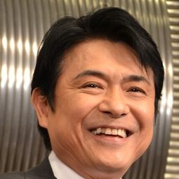 升毅 - 蜜桃女孩演員 飾演Takashi Okayasu