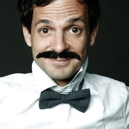 Sébastien Chartier - 肉罷不能演員 飾演Homme yoga