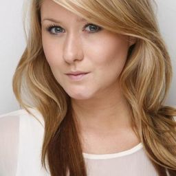 Georgia Goodrick 飾演 Valerie