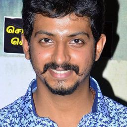 Deepak Paramesh 飾演 Dharani