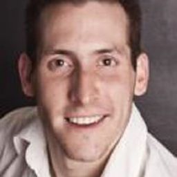 Brandon Lindsay 飾演 Hostage Reporter