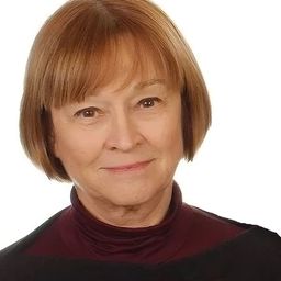 Janet Fielding 飾演 Tegan Jovanka