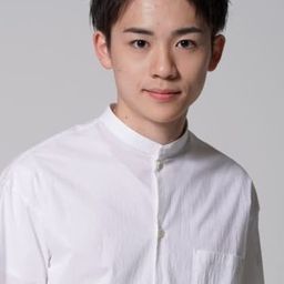 Eiji Togashi 飾演 Ren Akamishi