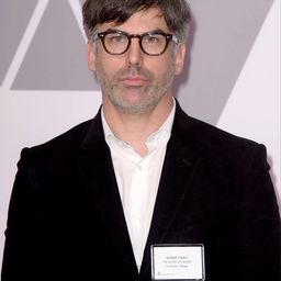 Shane Vieau 飾演 Self