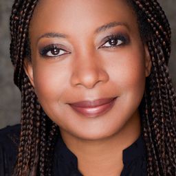 Nicole Randall Johnson - 模範大哥哥演員 飾演Karen Shields