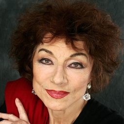 Judith Magre - 西蒙的瘋狂愛情故事演員 飾演Bella