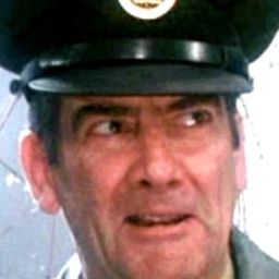 Bob Sessions 飾演 Card Player