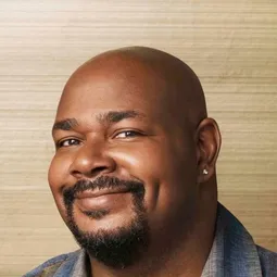 凱文·邁克爾·理查森 飾演 Himself