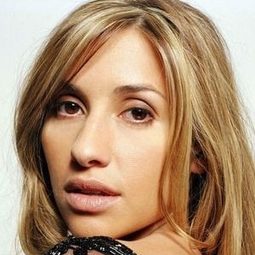Melanie Blatt 飾演 Herself