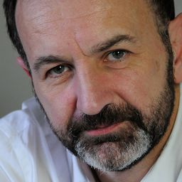 David Bertrand - 迪莉莉的幻險巴黎演員 飾演Marinetti (voice)