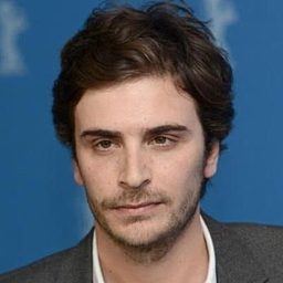 Roman Kolinka 飾演 Roman à 7 ans