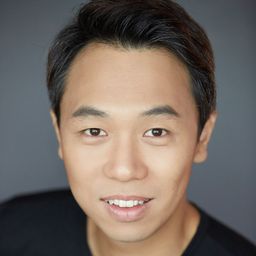 鄭良雄 飾演 Colleague