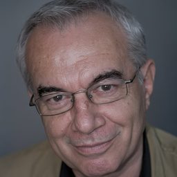 塞里夫格仁 - 自由之路導演