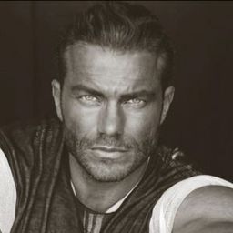 Vladislav Lapidus 飾演 Jack