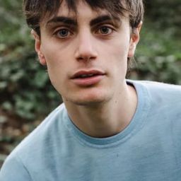 Andrea Palma 飾演 Pietro (as a teenager)