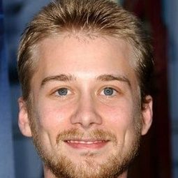 盧・泰勒・普奇 - 快餐國家演員 飾演Gerald 'Paco'