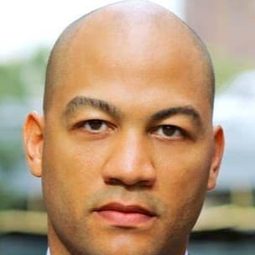 Clark Jackson - 來不及陪你長大演員 飾演Dana's Doctor