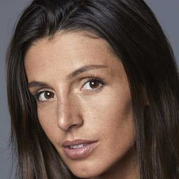 Alice Llenas 飾演 Valentina