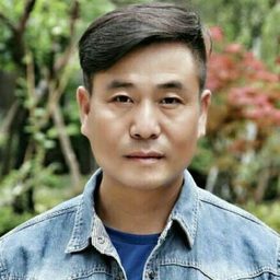 Zhao Yongzhan 飾演 Da Niu