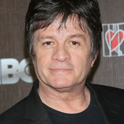 Alejandro Camacho 飾演 Carvajal