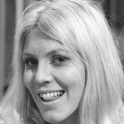 Karin Meerman - The Little Riders演員 飾演Mrs. Van Renesse