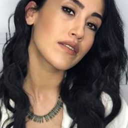 Neslihan Arslan - 布爾薩的夜鶯演員 飾演Bülent Ersoy