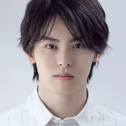 Akira Takano 飾演 Kazuki Koyama