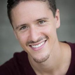 Ryan Monolopolus - 玩命連線演員 飾演Police Officer (uncredited)