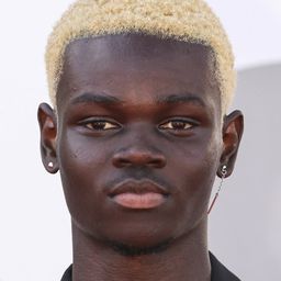 Moustapha Fall 飾演 Moussa