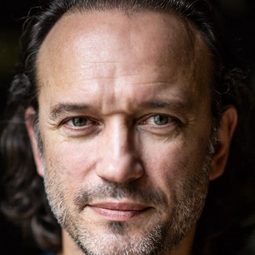 文森特佩雷斯 - Trahie !演員 飾演Paul/Antonio