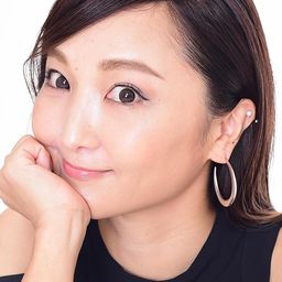 小松由佳 飾演 Queen of Singer (voice)