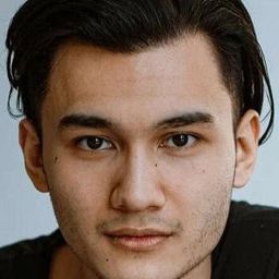 David Sokratyan 飾演 