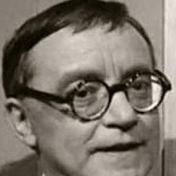 Jacques Grello - Lovers of Paris演員 飾演Théophile Vabre, the eldest son, husband of Valérie