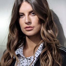 漢娜史塔汀 飾演 Eve