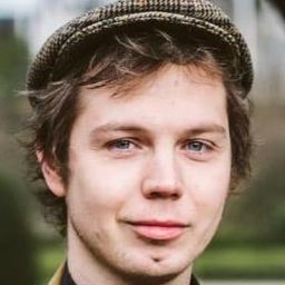 Anton Kouzemin 飾演 Michael