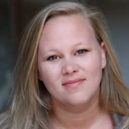 Lindsey Moser - 被抹滅的男孩演員 飾演Tina